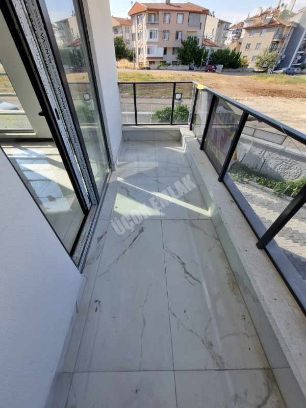 AFYON ÜÇOK EMLAKTAN FATİH MAH 3+1 110M² SIFIR EBEVEYN BANYOLU SATILIK DAİRE 