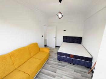 Didim Yeni Mahalle’de Altınkum’a Yakın Eşyalı 2+1 Ara Kat Satılık Daire