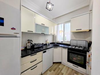 Didim Yeni Mahalle’de Altınkum’a Yakın Eşyalı 2+1 Ara Kat Satılık Daire