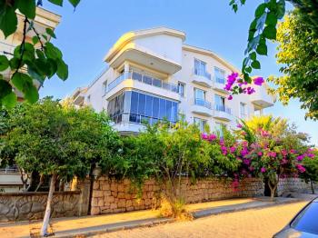 Didim Yeni Mahalle’de Altınkum’a Yakın Eşyalı 2+1 Ara Kat Satılık Daire