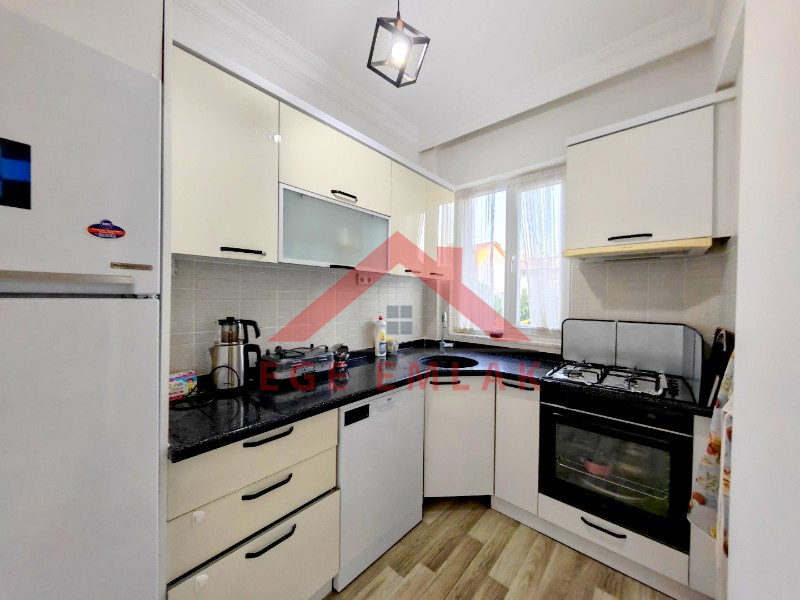 Didim Yeni Mahalle’de Altınkum’a Yakın Eşyalı 2+1 Ara Kat Satılık Daire