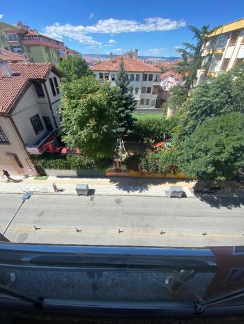 GÜVENAY - ÇORUM ÜÇTUTLAR MAHALLESİ ALBAYRAK CADDESİ ÜZERİ KİRALIK DAİRE