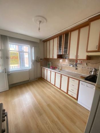 GÜVENAY - ÇORUM YENİYOL MAHALLESİ MEVLANA ÇARŞISI KARŞISINDA KİRALIK 2+1 DAİRE