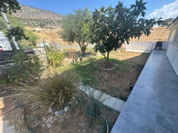 GİRNE BOĞAZDA TÜRK MALI BAHÇELİ İKİZ MÜSTAKİL EV 
