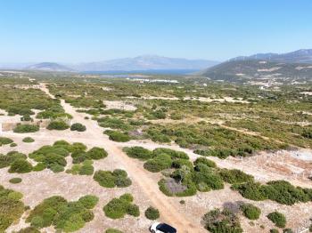 Didim bozsekide 2 tarafı deniz bir tarafı göl e nazır manzaralı satılık arsa