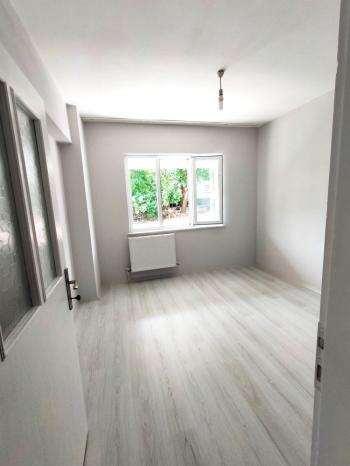 GÜVENAY - ÇORUM KALE MAH. ATA CADDESİ ÜZERİ KİRALIK 4+1 DAİRE