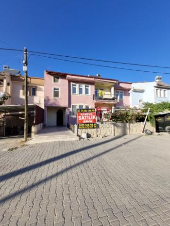 AFYON ÜÇOK EMLAKTAN OSMANGAZİ MAH 300M² LÜKS ARSA ÜSTÜNDE KOMPLE SATILIK BİNA