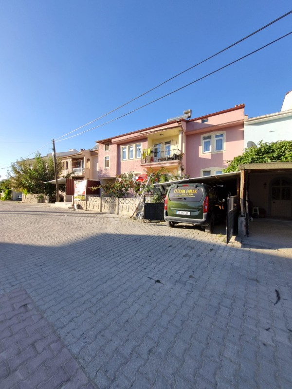 AFYON ÜÇOK EMLAKTAN OSMANGAZİ MAH 300M² LÜKS ARSA ÜSTÜNDE KOMPLE SATILIK BİNA