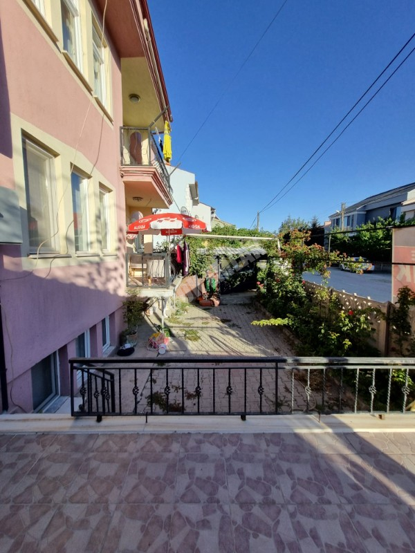AFYON ÜÇOK EMLAKTAN OSMANGAZİ MAH 300M² LÜKS ARSA ÜSTÜNDE KOMPLE SATILIK BİNA