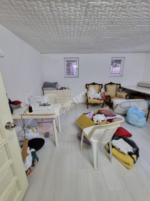 AFYON ÜÇOK EMLAKTAN OSMANGAZİ MAH 300M² LÜKS ARSA ÜSTÜNDE KOMPLE SATILIK BİNA