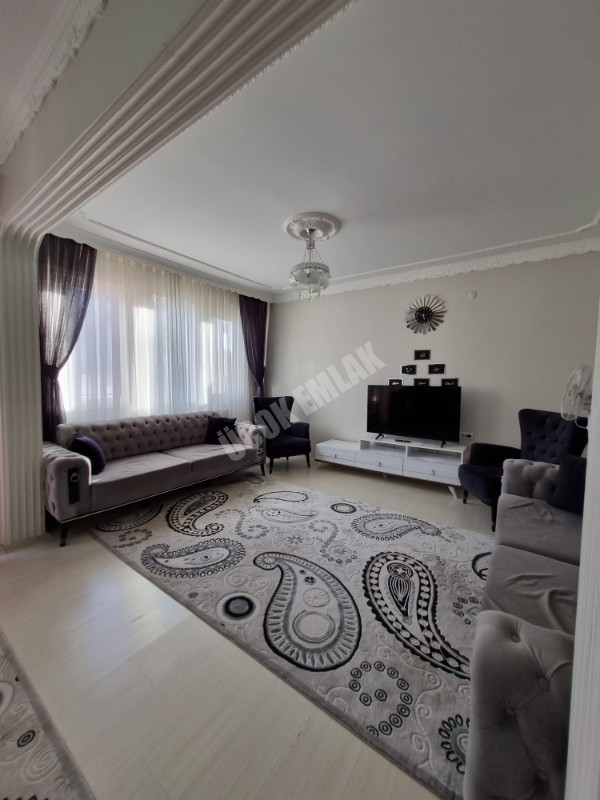 AFYON ÜÇOK EMLAKTAN OSMANGAZİ MAH 300M² LÜKS ARSA ÜSTÜNDE KOMPLE SATILIK BİNA