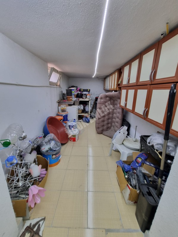 AFYON ÜÇOK EMLAKTAN OSMANGAZİ MAH 300M² LÜKS ARSA ÜSTÜNDE KOMPLE SATILIK BİNA