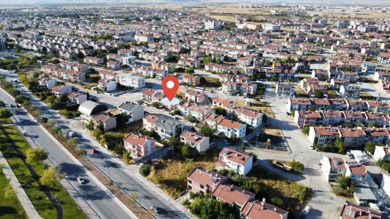 AFYON ÜÇOK EMLAKTAN OSMANGAZİ MAH 300M² LÜKS ARSA ÜSTÜNDE KOMPLE SATILIK BİNA