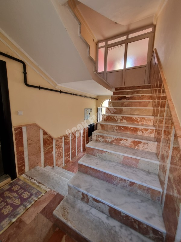 AFYON ÜÇOK EMLAKTAN OSMANGAZİ MAH 300M² LÜKS ARSA ÜSTÜNDE KOMPLE SATILIK BİNA
