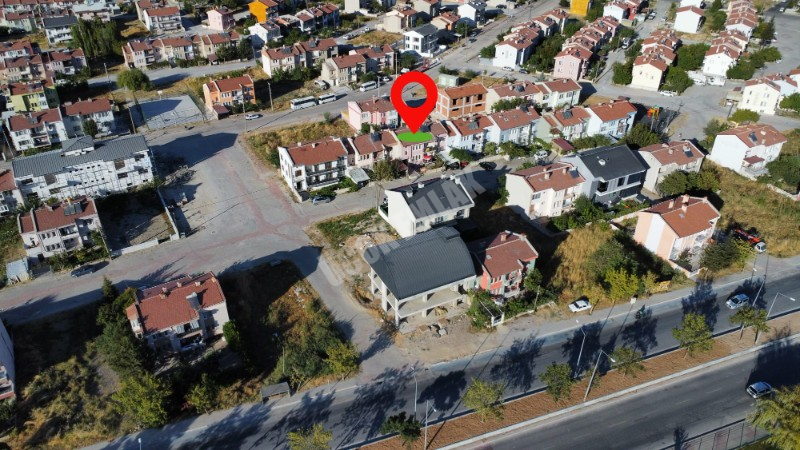 AFYON ÜÇOK EMLAKTAN OSMANGAZİ MAH 300M² LÜKS ARSA ÜSTÜNDE KOMPLE SATILIK BİNA