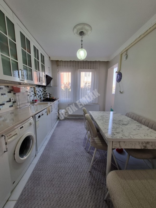 AFYON ÜÇOK EMLAKTAN OSMANGAZİ MAH 300M² LÜKS ARSA ÜSTÜNDE KOMPLE SATILIK BİNA