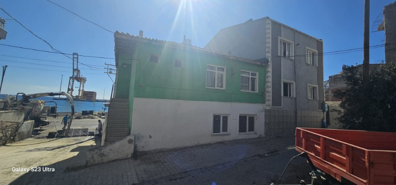 MARMARA’NIN İNCİSİNDE LİMAN ÖNÜ TİCARİ İMARLI PROJE VE BAHÇELİ EV