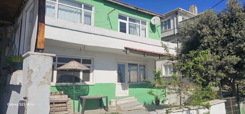 MARMARA’NIN İNCİSİNDE LİMAN ÖNÜ TİCARİ İMARLI PROJE VE BAHÇELİ EV