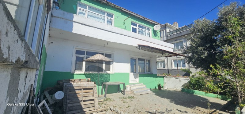 MARMARA’NIN İNCİSİNDE LİMAN ÖNÜ TİCARİ İMARLI PROJE VE BAHÇELİ EV