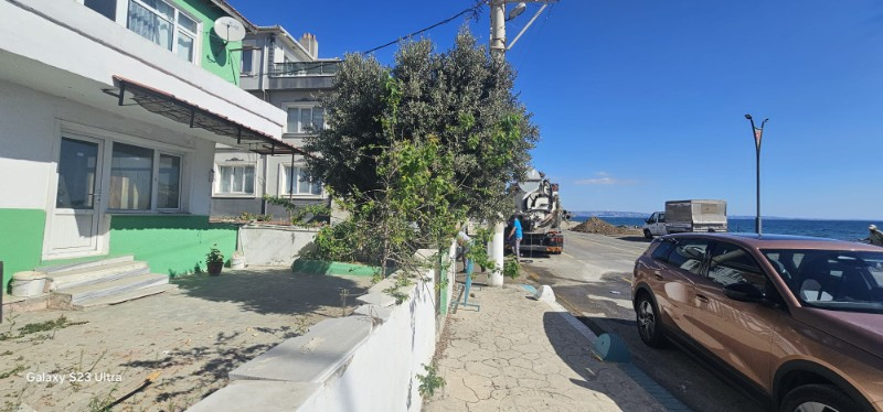 MARMARA’NIN İNCİSİNDE LİMAN ÖNÜ TİCARİ İMARLI PROJE VE BAHÇELİ EV