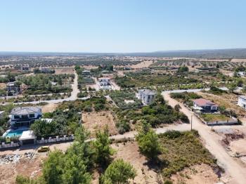 Didim de İki Kat Değerli Yan Yana Satılık 2 Adet İmarlı PARSEL