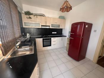 YENİŞEHİRDE  EŞYALI SATILIK DAİRE