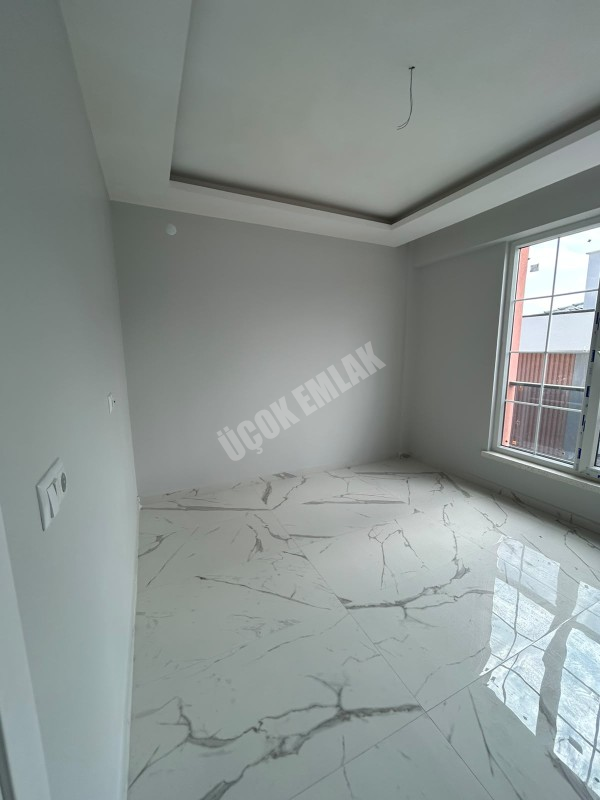 AFYON ÜÇOK EMLAKTAN MAREŞAL FEVZİ ÇAKMAK MAH 2+1 80M² SIFIR SATILIK DAİRE 