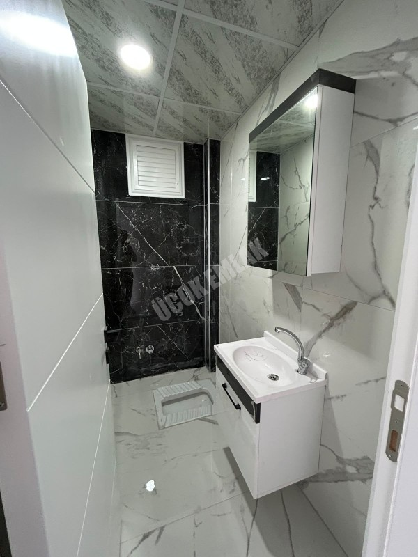 AFYON ÜÇOK EMLAKTAN MAREŞAL FEVZİ ÇAKMAK MAH 2+1 80M² SIFIR SATILIK DAİRE 