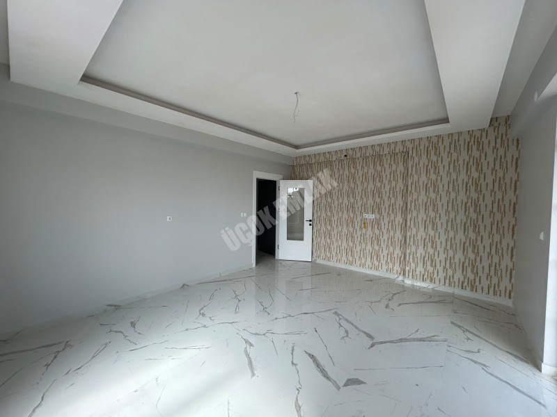 AFYON ÜÇOK EMLAKTAN MAREŞAL FEVZİ ÇAKMAK MAH 2+1 80M² SIFIR SATILIK DAİRE 