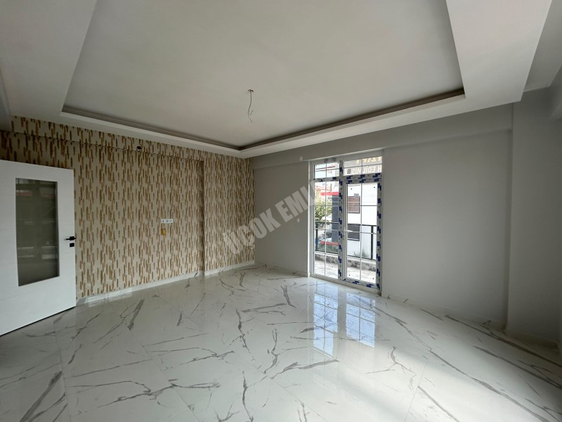 AFYON ÜÇOK EMLAKTAN MAREŞAL FEVZİ ÇAKMAK MAH 2+1 80M² SIFIR SATILIK DAİRE 