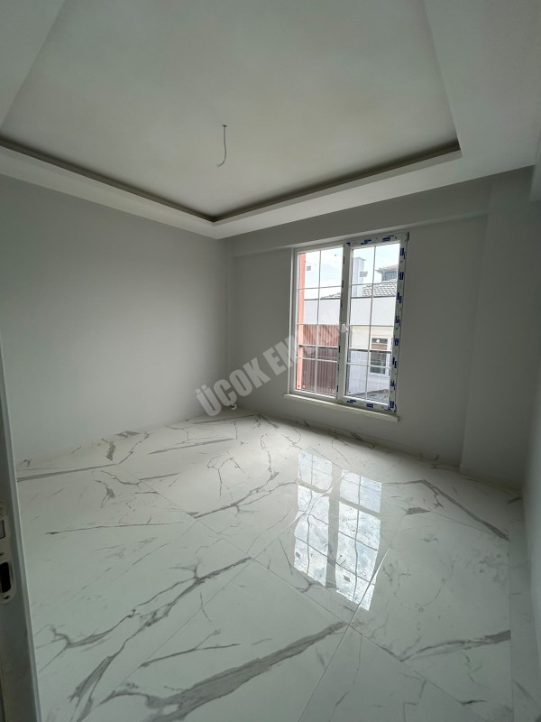 AFYON ÜÇOK EMLAKTAN MAREŞAL FEVZİ ÇAKMAK MAH 2+1 80M² SIFIR SATILIK DAİRE 