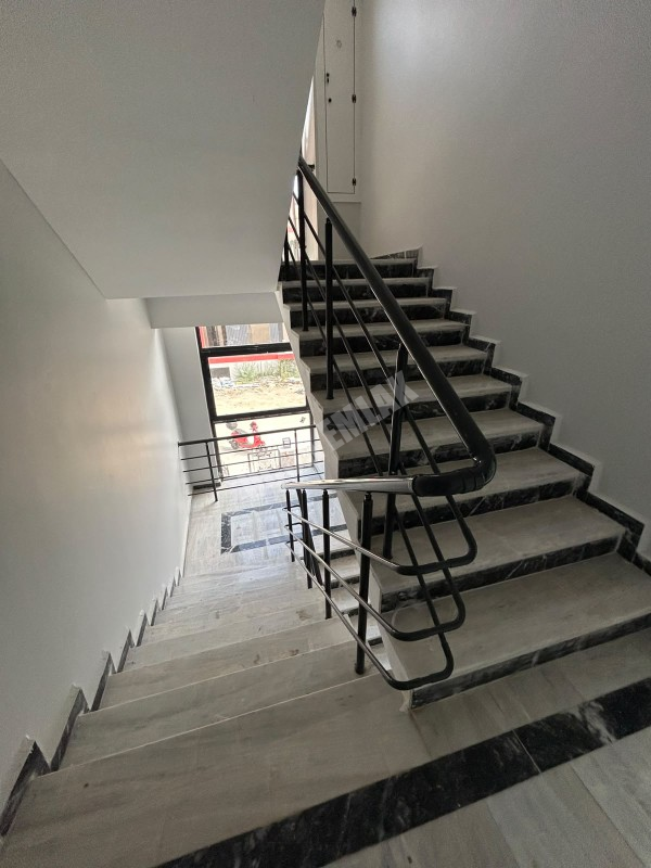 AFYON ÜÇOK EMLAKTAN MAREŞAL FEVZİ ÇAKMAK MAH 2+1 80M² SIFIR SATILIK DAİRE 