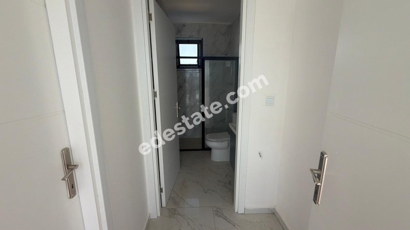 Lefkoşa Gönyeli'de SATILIK TÜRK KOÇANLI YENİ BİTMİŞ  2+1  PENTHOUSE