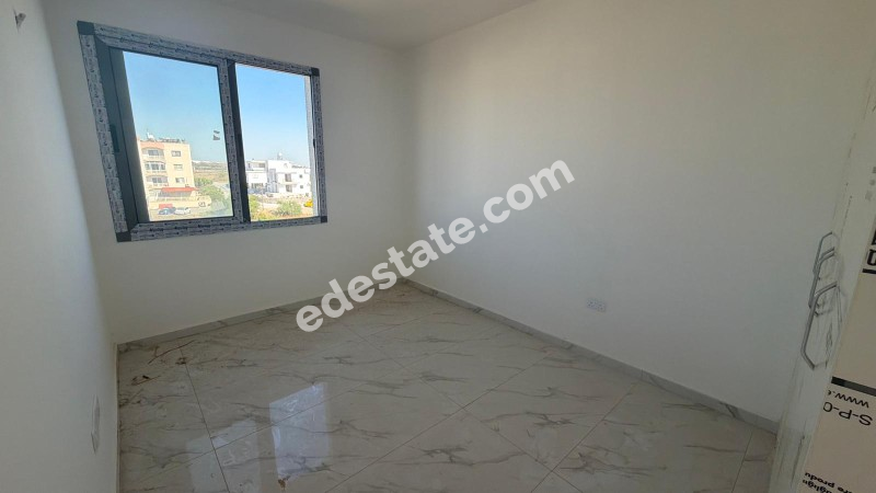 Lefkoşa Gönyeli'de SATILIK TÜRK KOÇANLI YENİ BİTMİŞ  2+1  PENTHOUSE