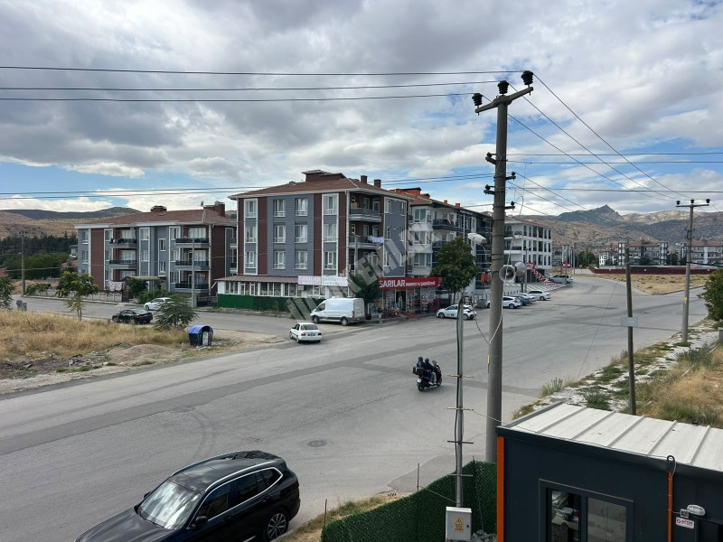 AFYON ÜÇOK EMLAKTAN MARESAL F ÇAKMAK MAH SATILIK SIFIR LÜX 3+1 DAİRELER