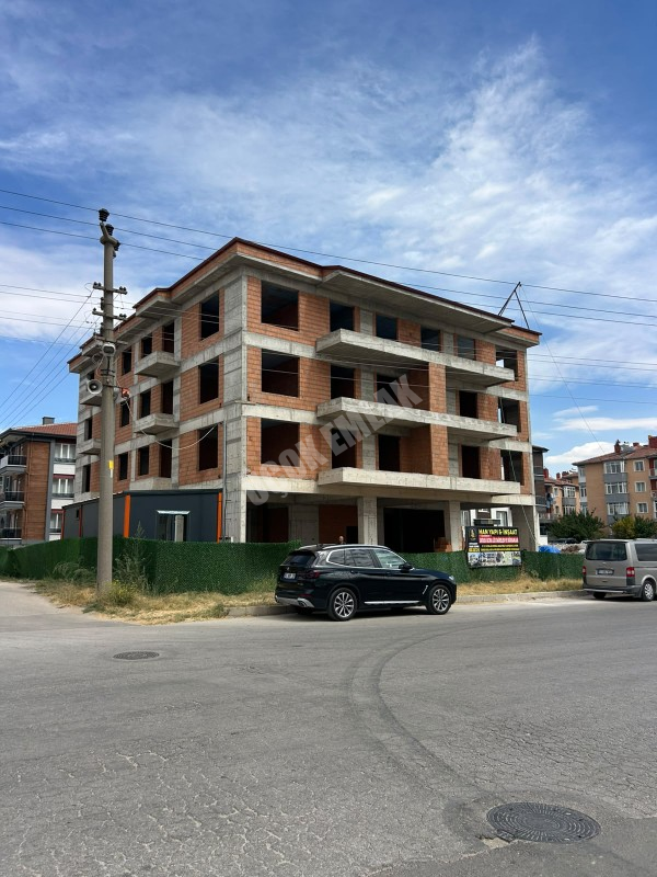 AFYON ÜÇOK EMLAKTAN MARESAL F ÇAKMAK MAH SATILIK SIFIR LÜX 3+1 DAİRELER
