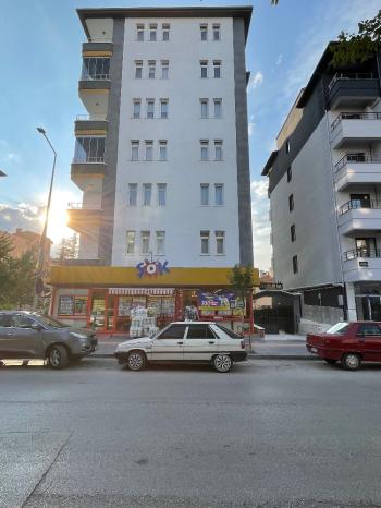 Güvenay - Çorum Gülabibey Mah. Cemilbey Caddesi Üzerin de Satılık 3+1 Daire 