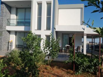 MAĞUSADA ANAYOL ÜSTÜNDE SATILIK TEK MÜSTAKİL BAHÇELİ EŞYALI  EV 