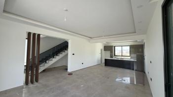 Girne Boğaz Bölgesinde SATILIK 3+1  Tam müstakil villa  (KDV YOKTUR)