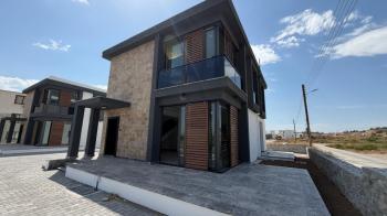 Girne Boğaz Bölgesinde SATILIK 3+1  Tam müstakil villa  (KDV YOKTUR)