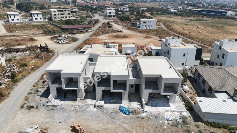 Girne Boğaz Bölgesinde SATILIK 3 ADET SIFIR 3+1 DUBLEKS VİLLA 
