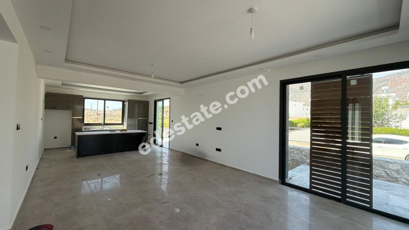 Girne Boğaz Bölgesinde SATILIK 3+1  Tam müstakil villa  (KDV YOKTUR)