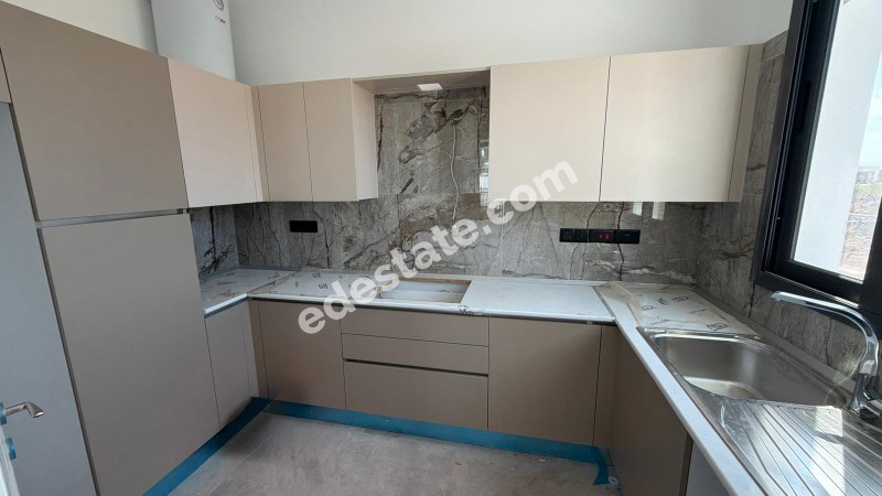 Girne Boğaz Bölgesinde SATILIK 3+1  Tam müstakil villa  (KDV YOKTUR)