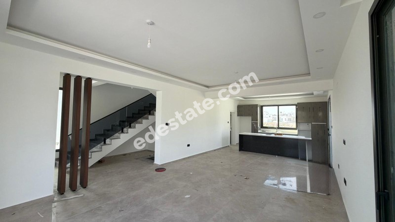 Girne Boğaz Bölgesinde SATILIK 3+1  Tam müstakil villa  (KDV YOKTUR)