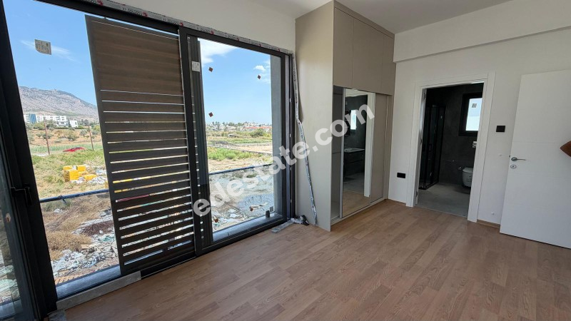 Girne Boğaz Bölgesinde SATILIK 3+1  Tam müstakil villa  (KDV YOKTUR)