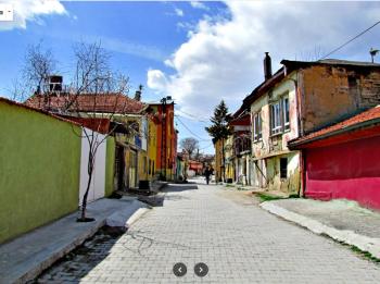 BURDUR'DA BİR DAİRE FİYATINA 2 AYRI BİNA, 4 BAĞIMSIZ DAİRE! ÜÇDİBEK'TE KÖŞE BAŞI, İSKANLI VE   4 KAT BİTİŞİK NİZAM İMARLI KOMPLE MÜLK | PERTA EMLAK'TAN