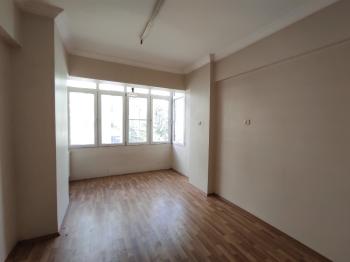 GÜVENAY - ÇORUM FATİH CADDESİ CADDE ÜZERİ SATILIK FIRSAT 3+1 DAİRE