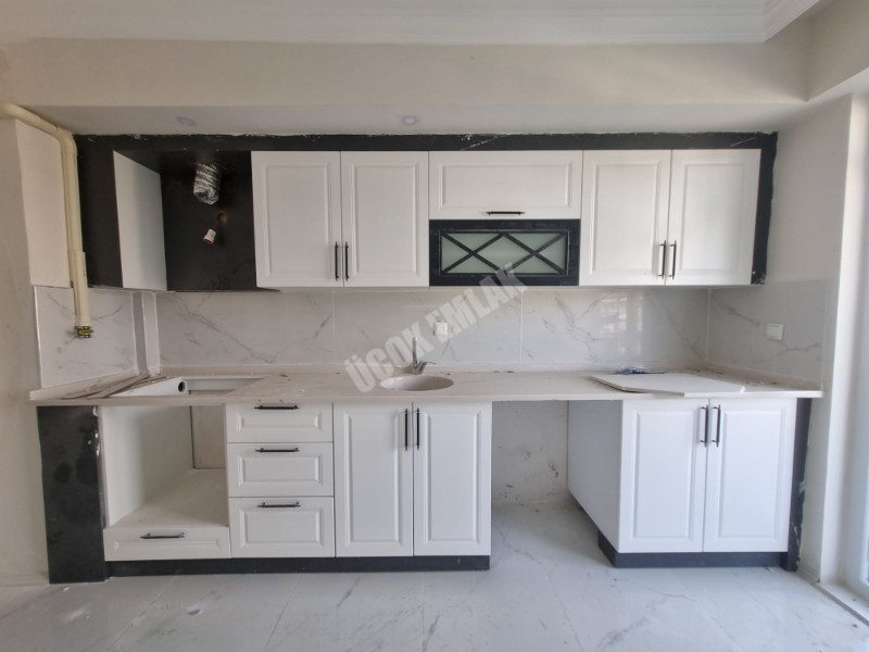 AFYON ÜÇOK EMLAKTAN KARŞIYAKA MAH. SIFIR 2+1 / 90 m²/ GÜNEY CEPHE SATILIK DAİRE
