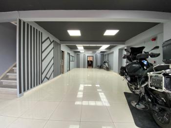 ARTI'DAN TABELA DEĞERİ YÜKSEK ANA YOLA CEPHE 500M² KİRALIK DÜKKAN