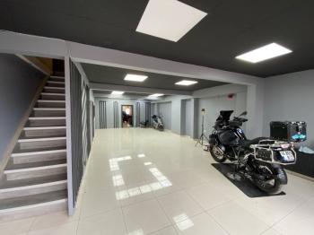 ARTI'DAN TABELA DEĞERİ YÜKSEK ANA YOLA CEPHE 500M² KİRALIK DÜKKAN